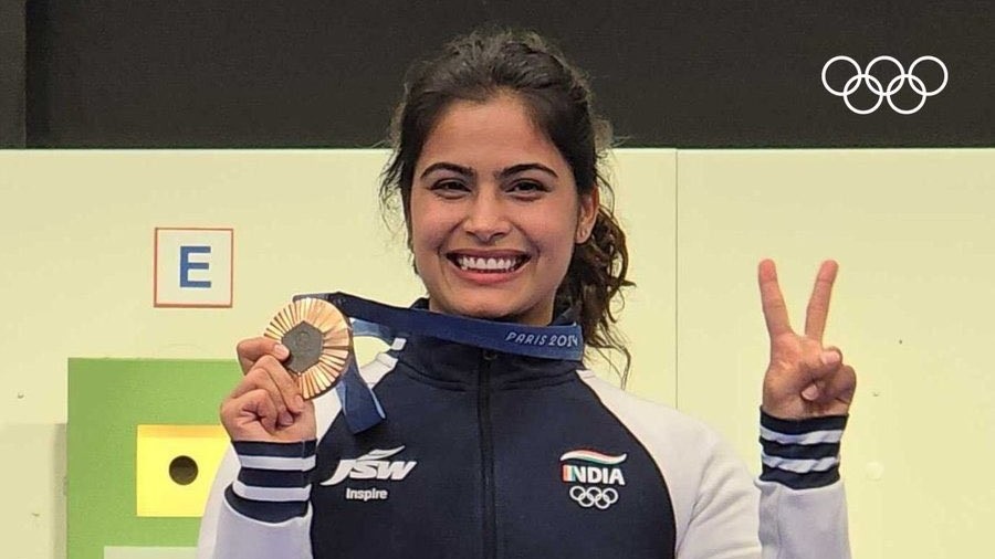 Manu Bhaker Shines, Qualifies for 25m Pistol Final